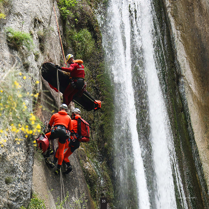 動(dòng)力繩和靜力繩哪個(gè)的延展性更大 動(dòng)力繩和靜力繩哪個(gè)的延展性更大